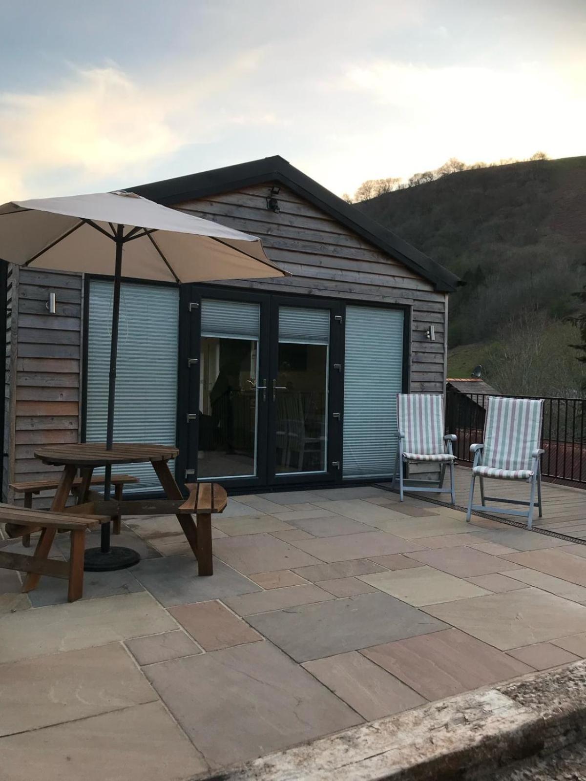 The Lodge Llangollen Exterior photo